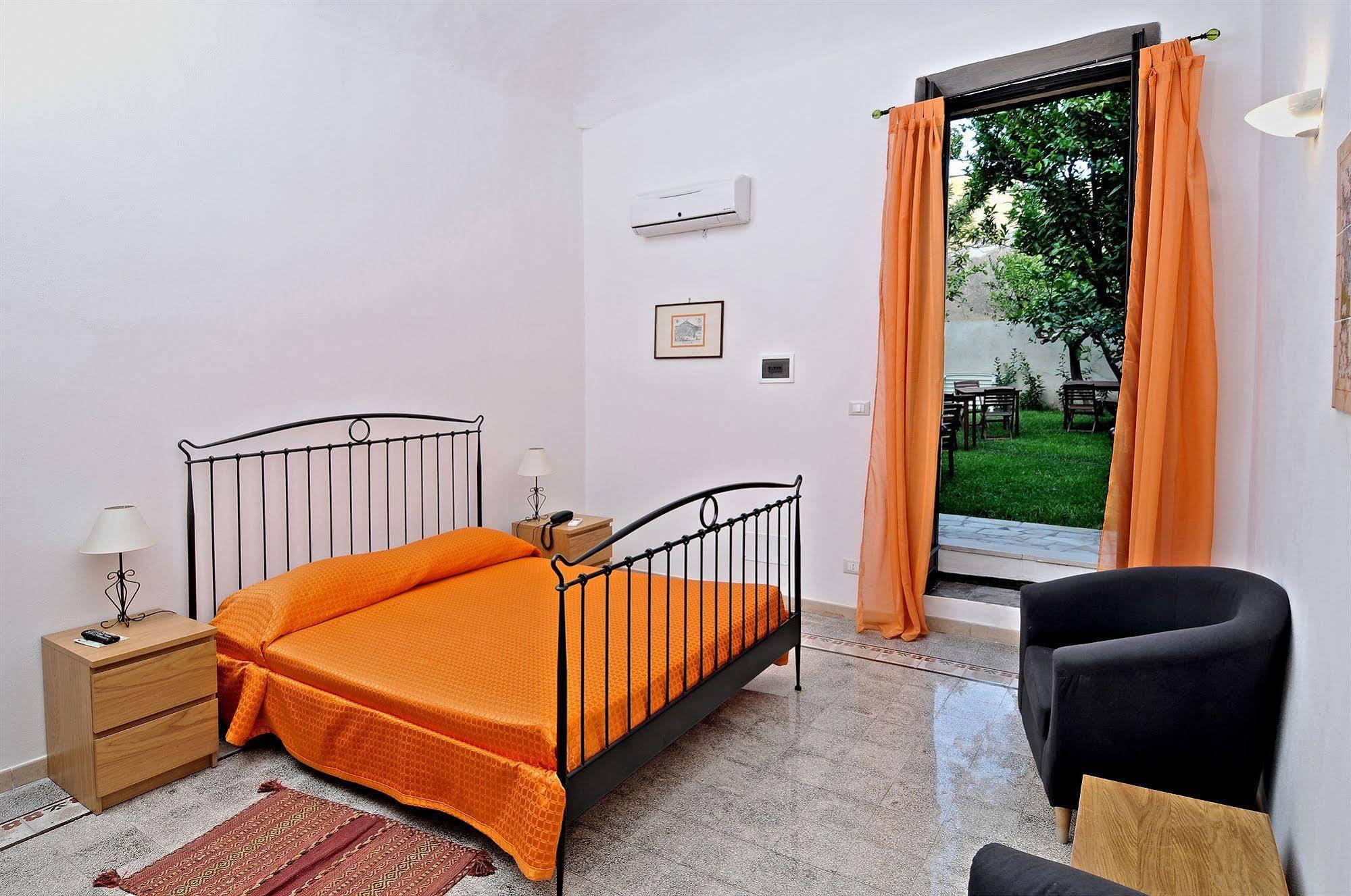 Il Giardino Del Barocco Bed & Breakfast Noto Exterior photo
