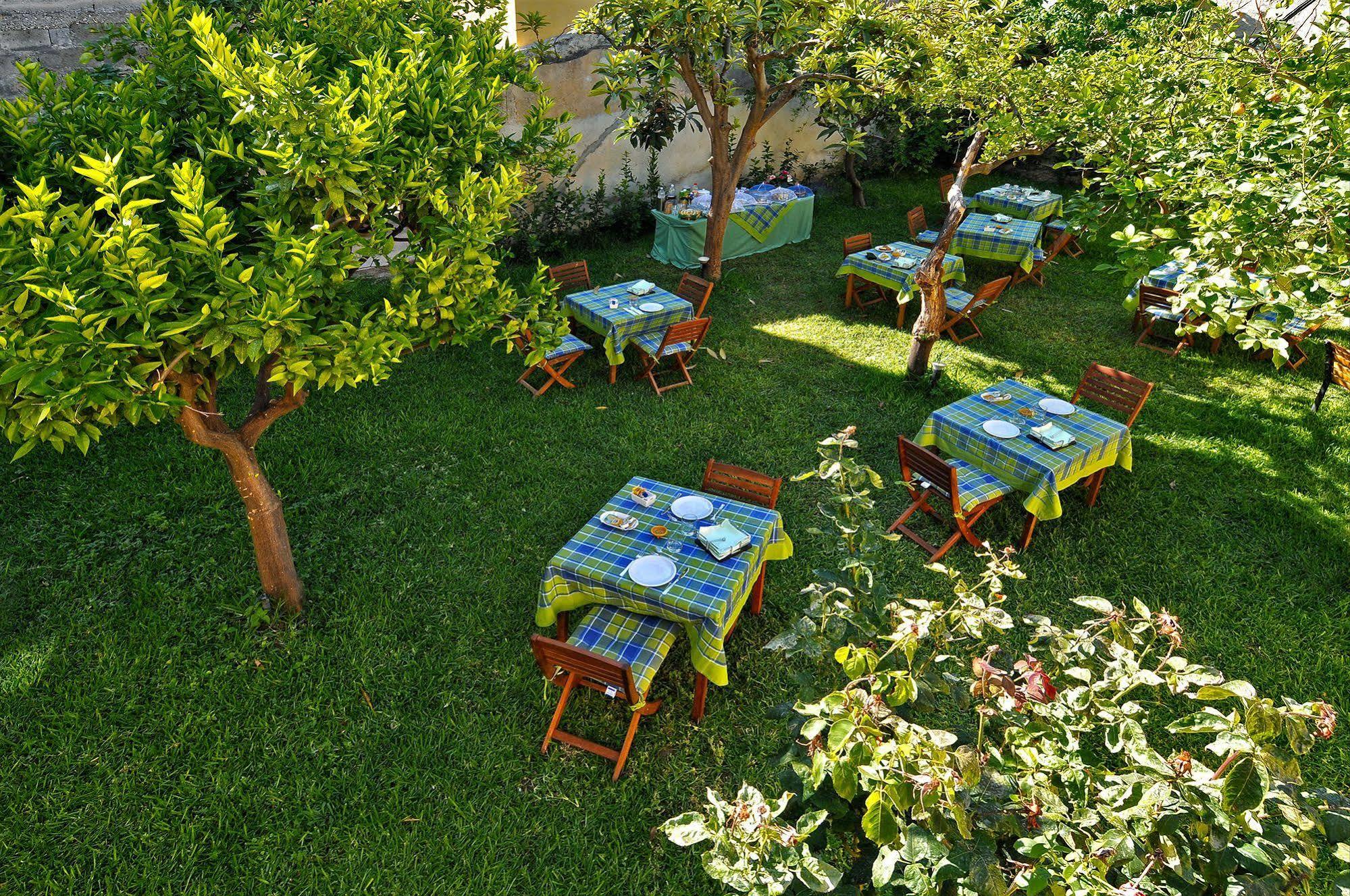 Il Giardino Del Barocco Bed & Breakfast Noto Exterior photo